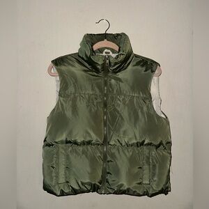 Charlotte Russe Olive Green Sleeveless Puffer Vest